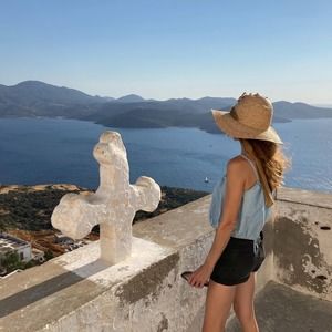 Meet your Posher, Lauren
